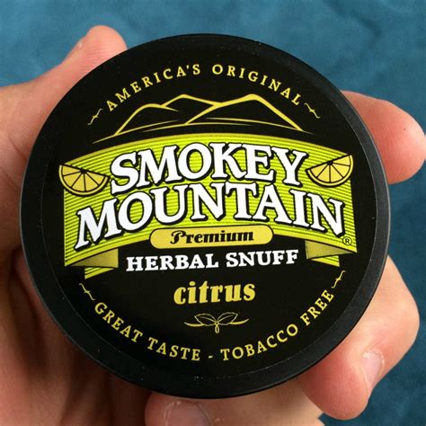The consistency of the product itself (which you can hopefully see from the brief video above) is somewhere between long cut and fine cut. . Smokey mountain herbal snuff review